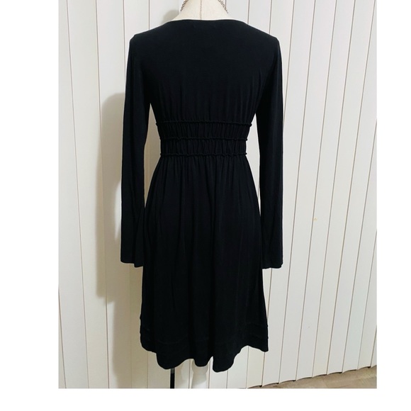 Black dress - Picture 2 of 4